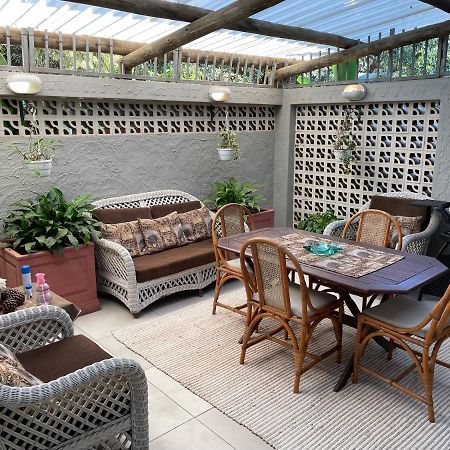 לה מרסי Eden Rose Manor B&B מראה חיצוני תמונה