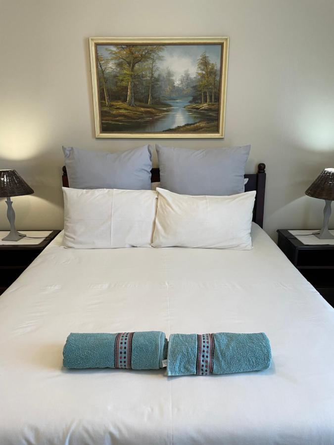 לה מרסי Eden Rose Manor B&B מראה חיצוני תמונה