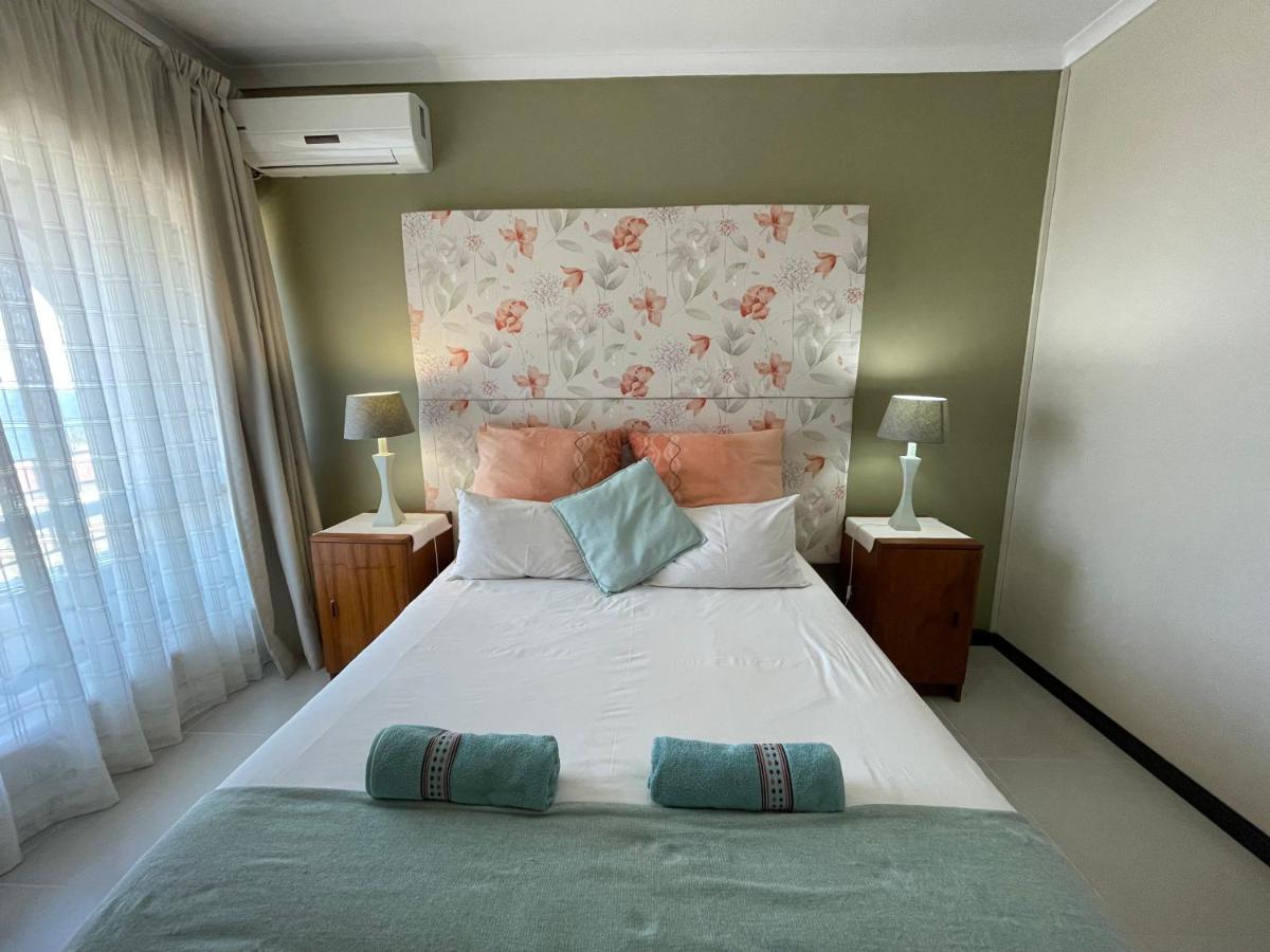לה מרסי Eden Rose Manor B&B מראה חיצוני תמונה