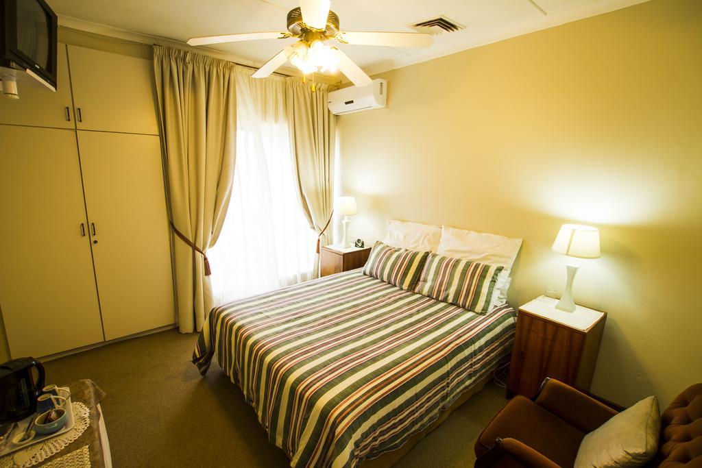 לה מרסי Eden Rose Manor B&B מראה חיצוני תמונה