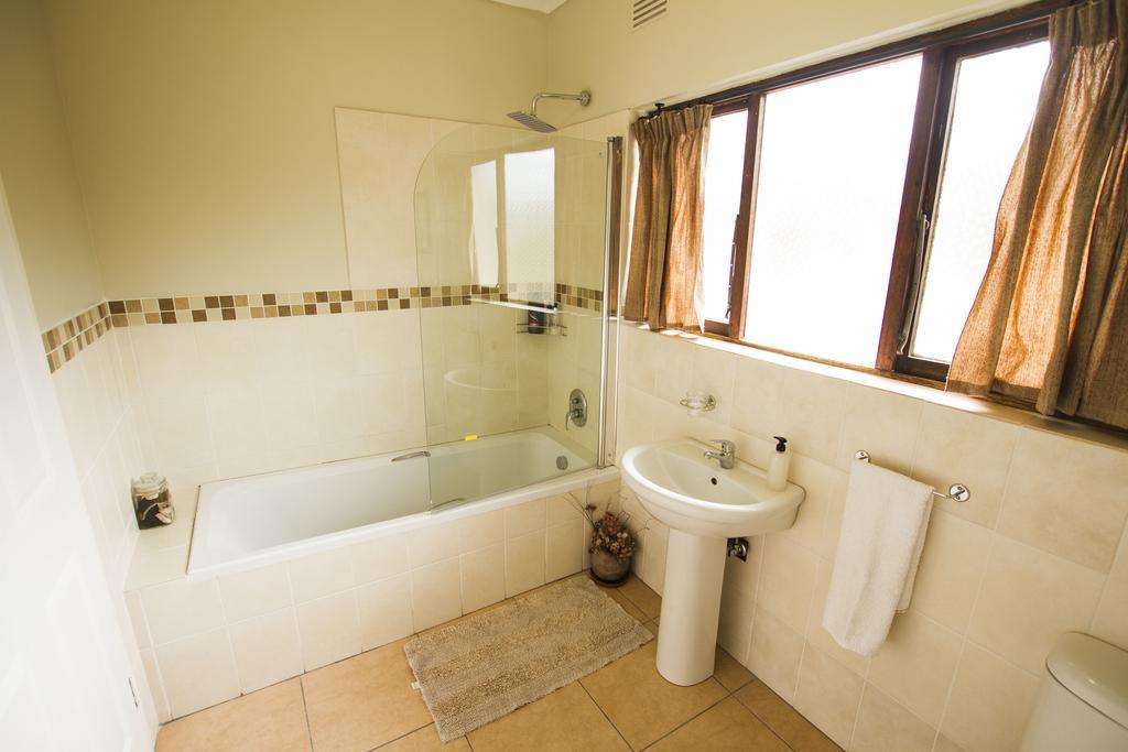 לה מרסי Eden Rose Manor B&B מראה חיצוני תמונה