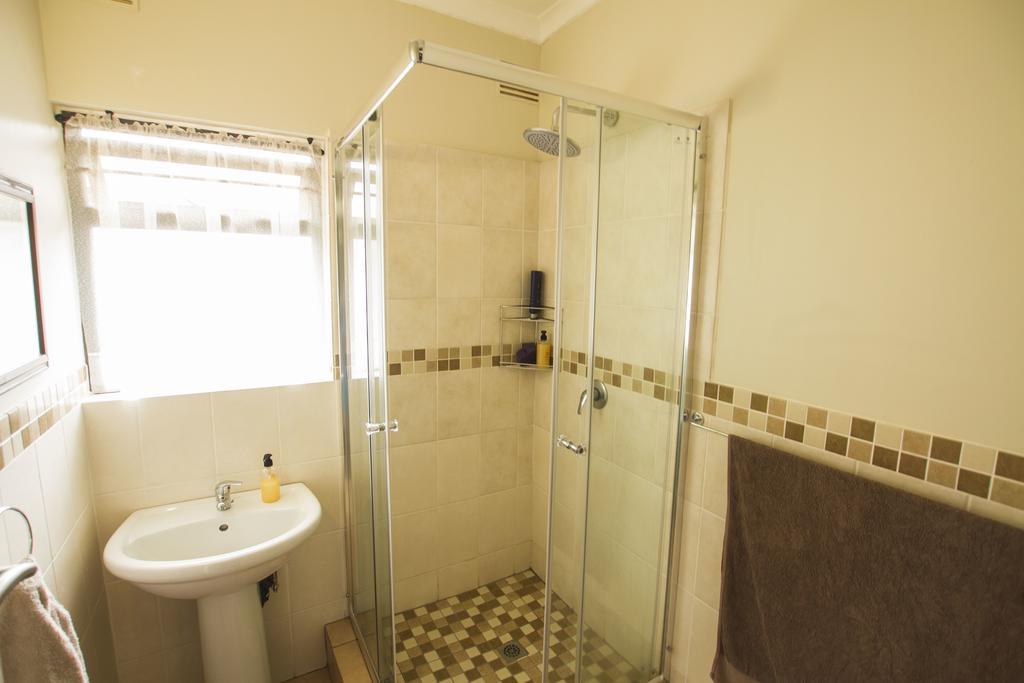 לה מרסי Eden Rose Manor B&B מראה חיצוני תמונה