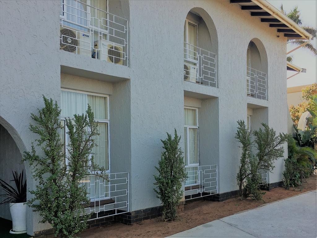 לה מרסי Eden Rose Manor B&B מראה חיצוני תמונה