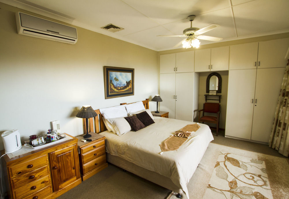 לה מרסי Eden Rose Manor B&B מראה חיצוני תמונה